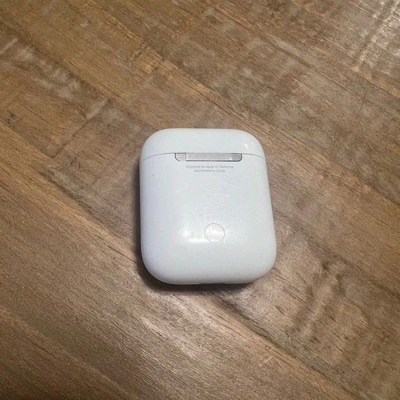AirPods Gen2 - Picture 4 of 5